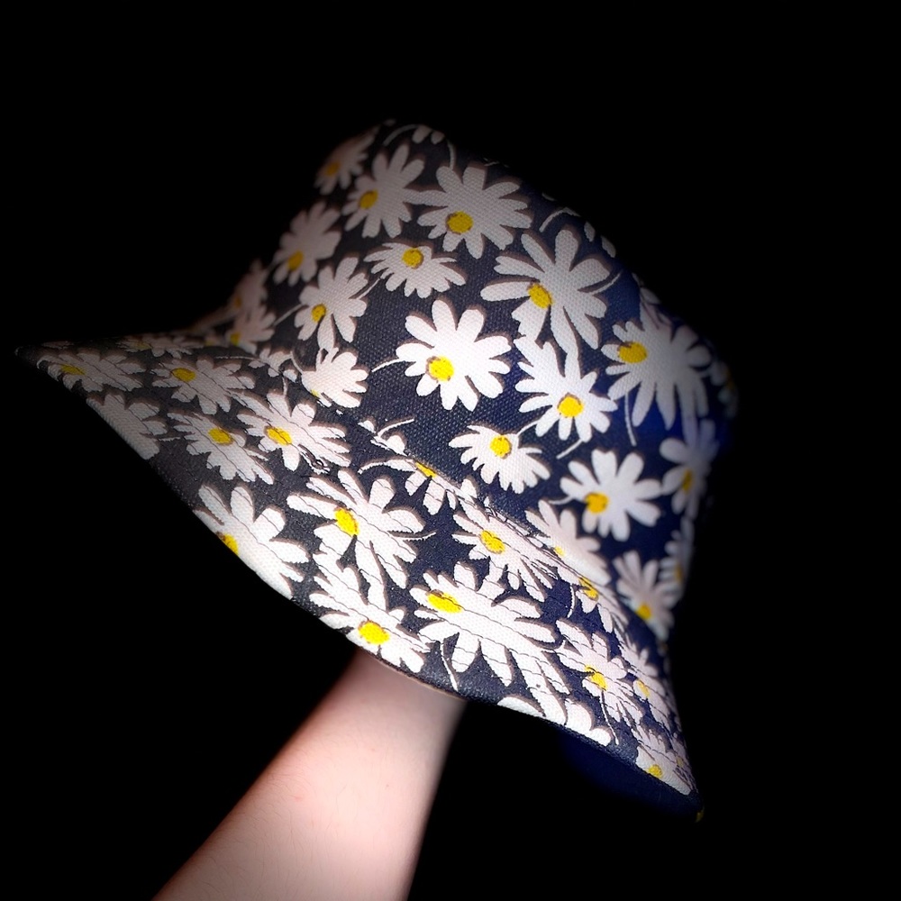 Sunflower bucket hat